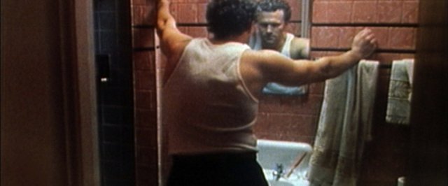 hero_EB19900914REVIEWS9140301AR