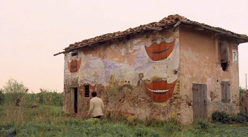 HouseLaughingWindowsVilla